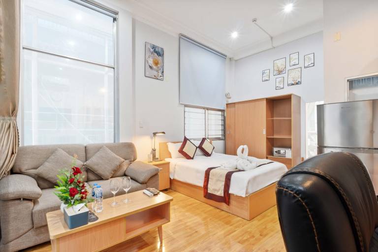 Apartment with jacuzzi & sauna | Near Notre-Dame Cathedral Basilica of Saigon | Suitable for remote work — photo 2