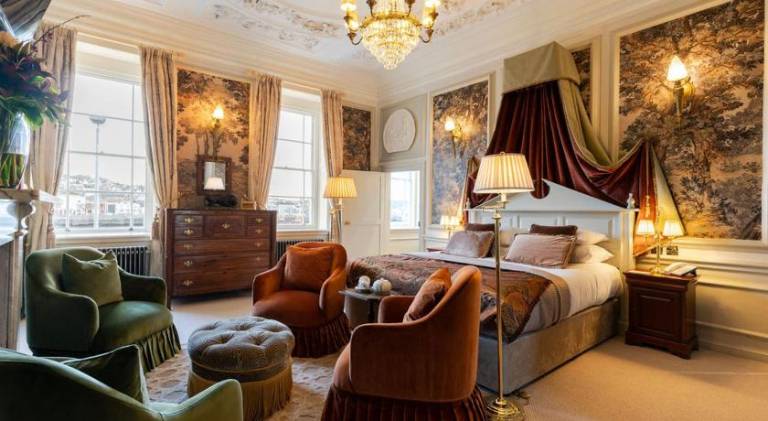 The Royal Hotel — photo 2