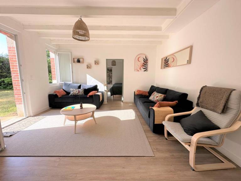 Fully equipped gite with grill, garden & terrace | Pets allowed — photo 2