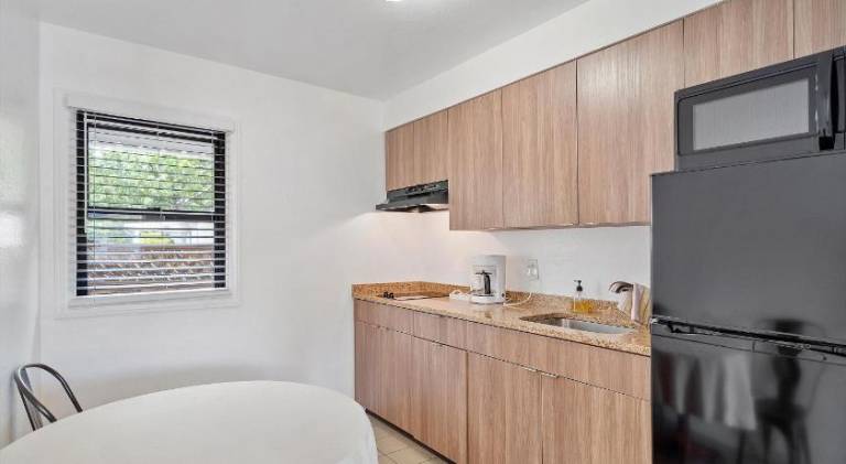 Carlin s Cottage Court