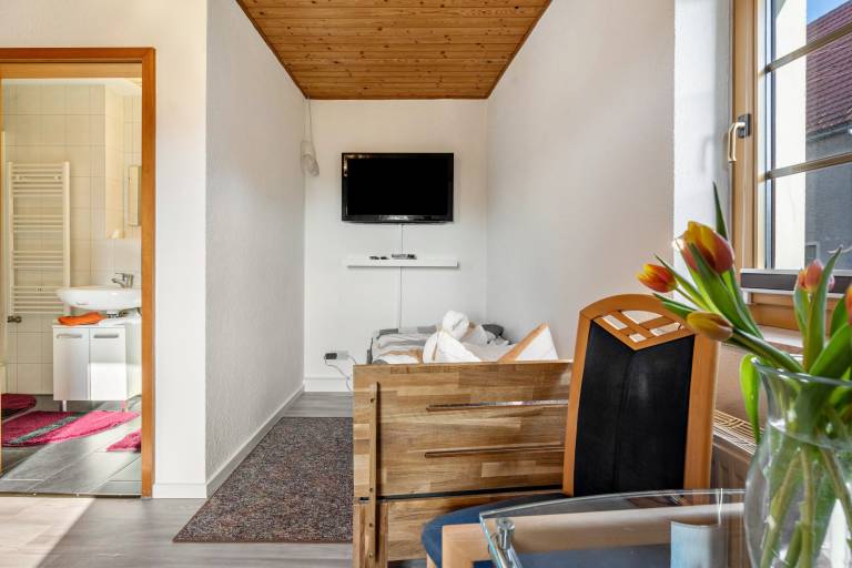 Room 'Gästezimmer 1' with Shared Terrace, Shared Garden and Wi-Fi — photo 5