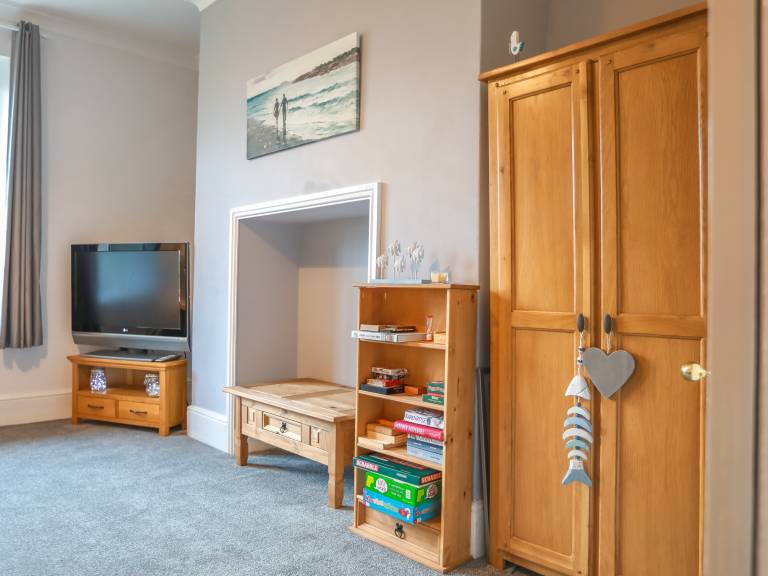Children-friendly nice cottage with barbecue, jacuzzi & pool | River view | Dogs allowed — photo 5
