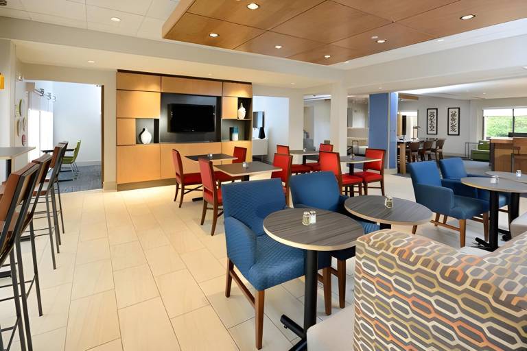 Holiday Inn Express Hotel & Suites Research Triangle Park By IHG — photo 3