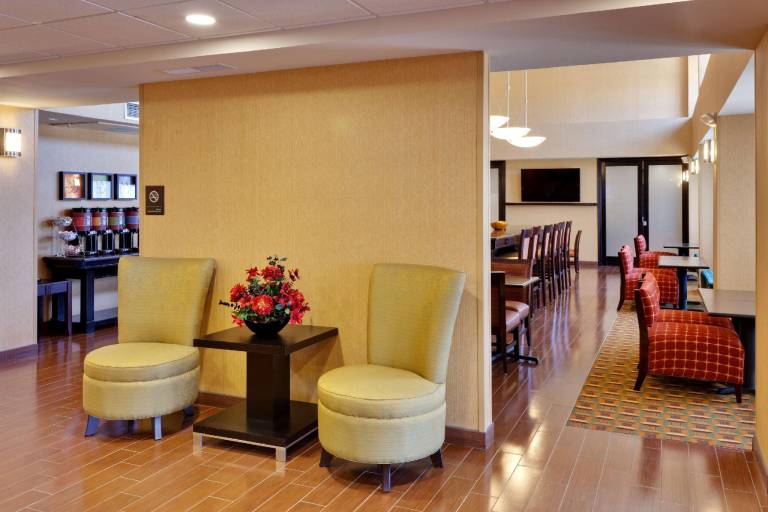 Hampton Inn & Suites Fresno-Northwest — photo 4