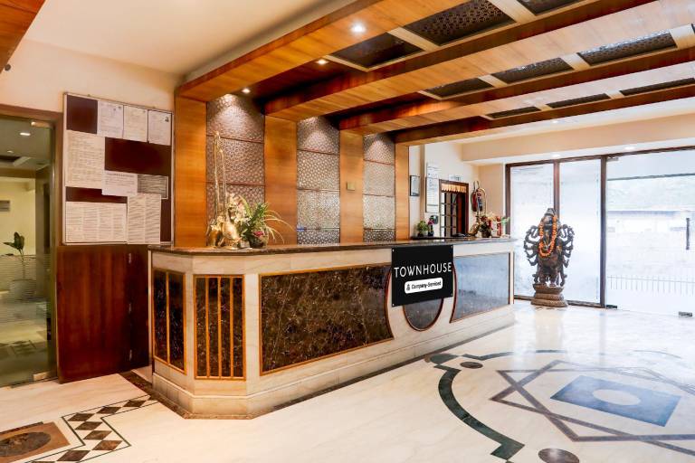 Super Townhouse Padav Square Gwalior Formerly Hotel Shelter — photo 2
