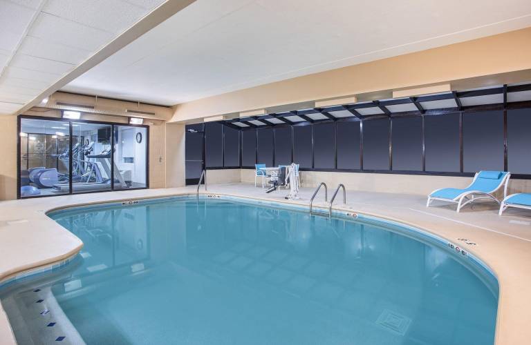 Holiday Inn Express Hotel & Suites Alcoa Knoxville Airport By IHG — photo 2