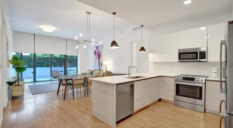 Beautiful vacation home | Next to Miami Beach Botanical Garden | Pet-friendly — photo 3