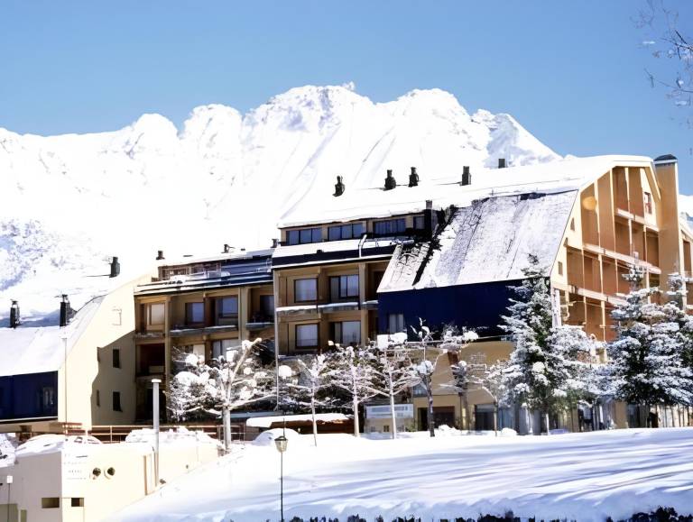 Hotel SNO Edelweiss in Huesca