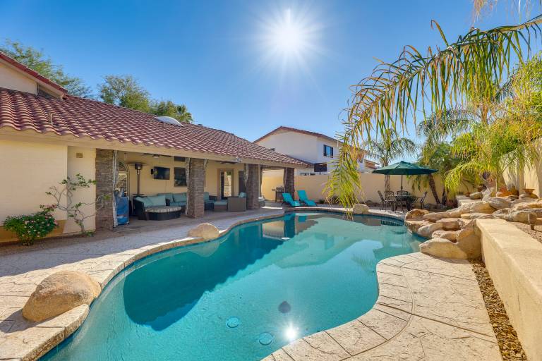 Spacious Scottsdale Home Pool & Covered Patio
