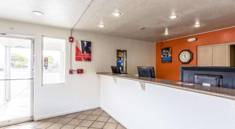 Motel 6 Albuquerque, NM - Northeast — photo 5
