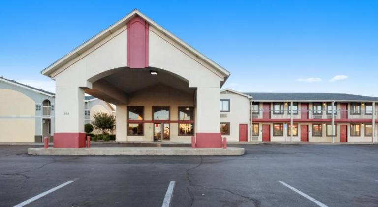 Red Roof Inn Oklahoma Airport – I-40 W/Fairgrounds — photo 3