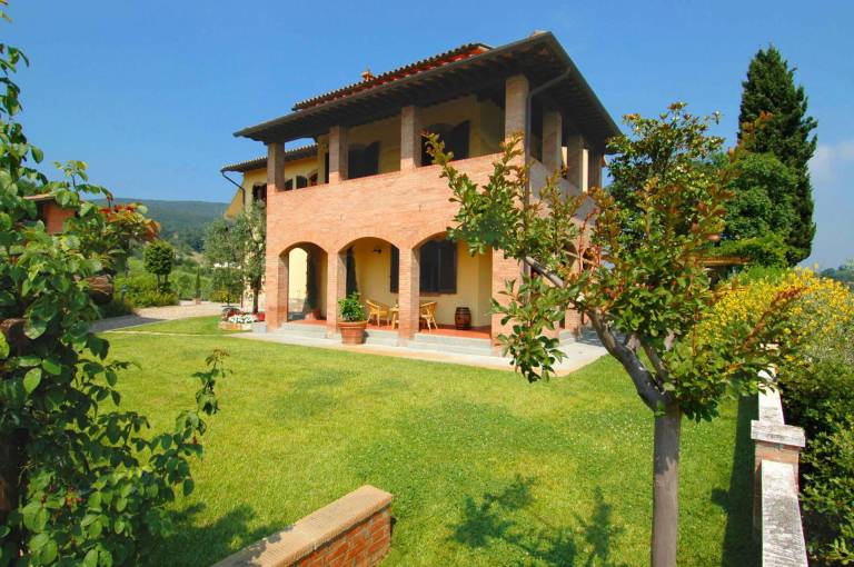 Family-oriented house with garden, terrace & private pool | Pets allowed — photo 2