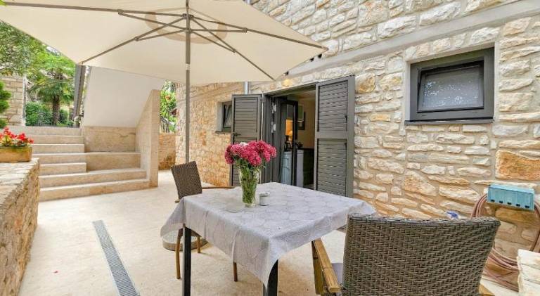 Charming rental apartment | Pets are welcome in Novigrad