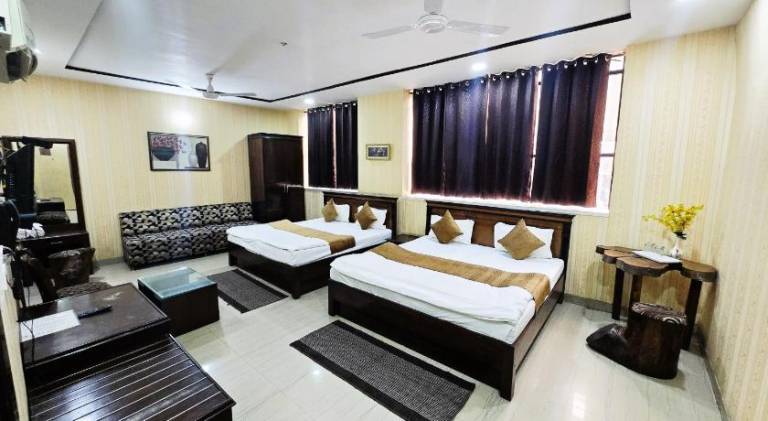 Hotel H. K. Continental — photo 2