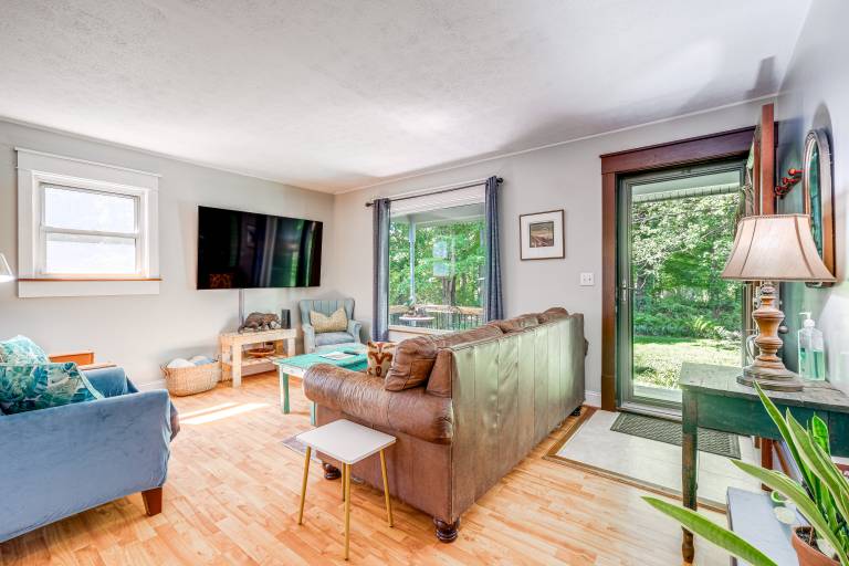 Blacksburg Hideaway w/ Hot Tub  5 Mi to Campus! — photo 4