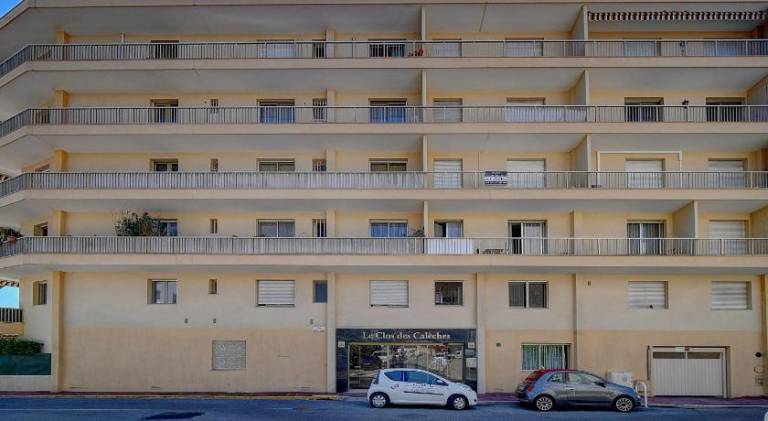 Apartment with terrace — photo 5