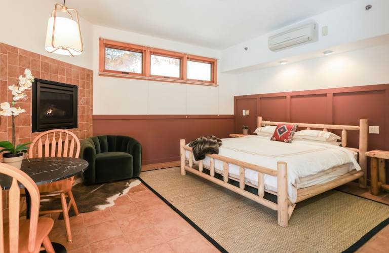 Lodge  Sylva