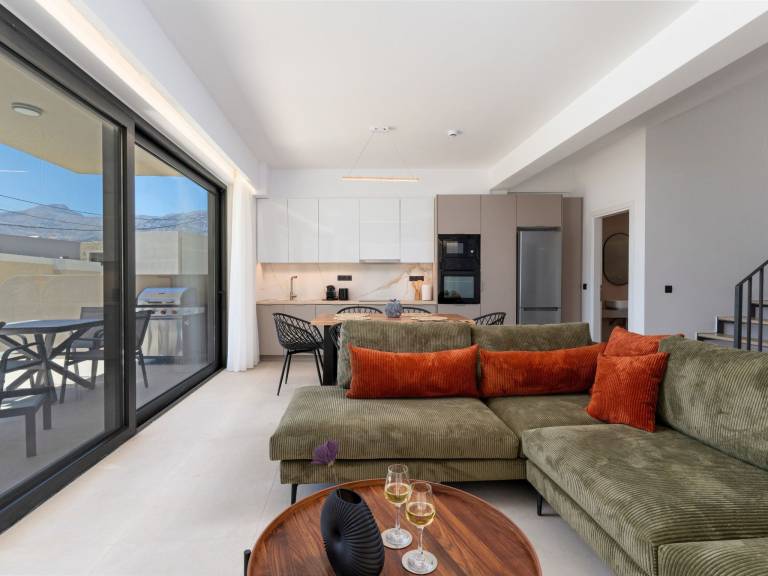 Fully equipped vacation home with BBQ, terrace & private pool | Mountain view | Close to the beach | Dogs allowed — photo 3