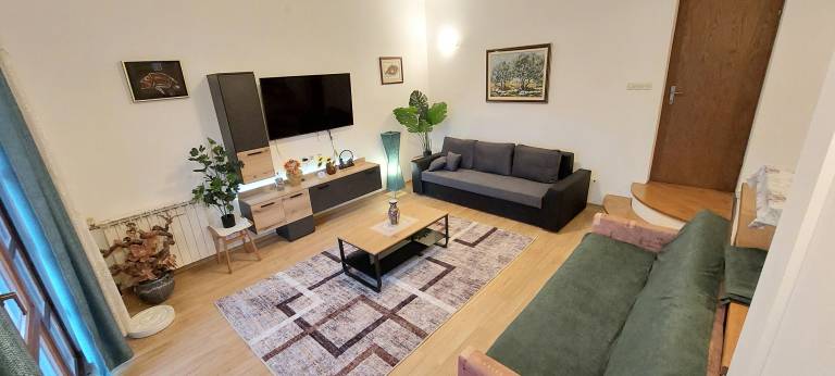 Holiday apartment with terrace, garden & barbecue — photo 3