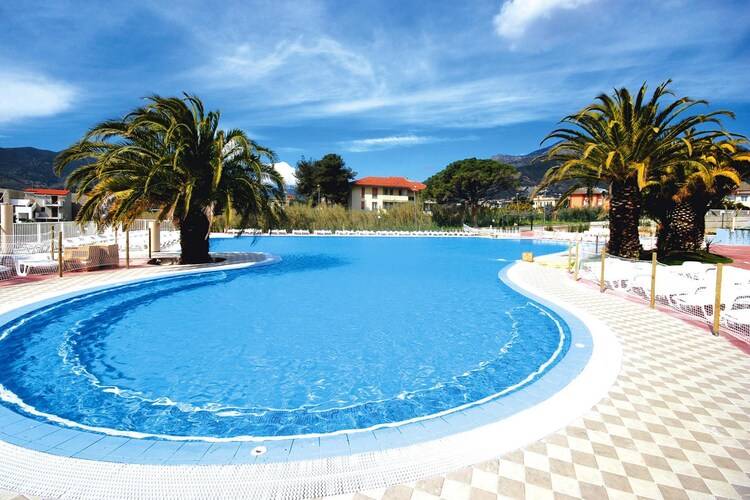 Charming holiday apartment with pool, sauna & patio | Pet-friendly in Loano