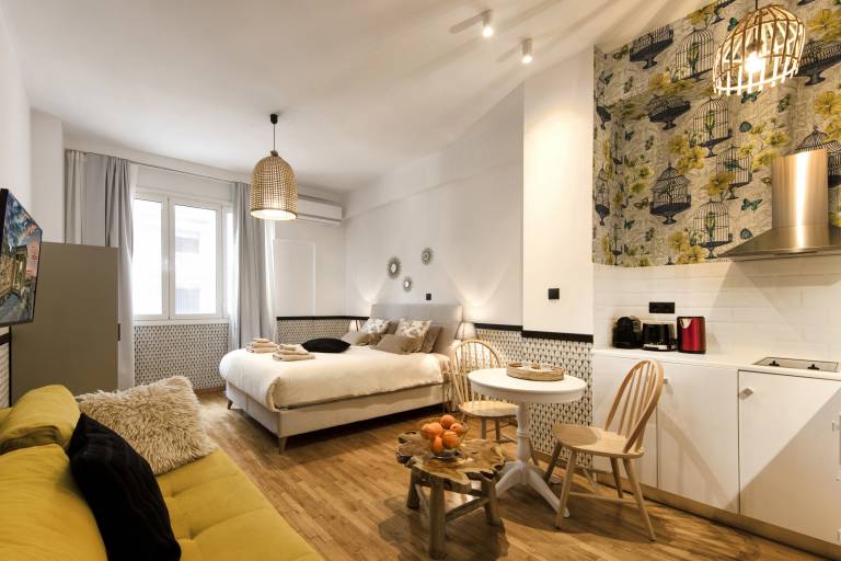 Ag Konstantinou 2os · Funky boho apartment
