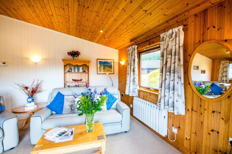 Raven Lodge with beautiful views of Loch Dochart — photo 5
