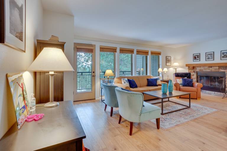 Seventh Mountain Condo w/ Resort Amenities! — photo 5