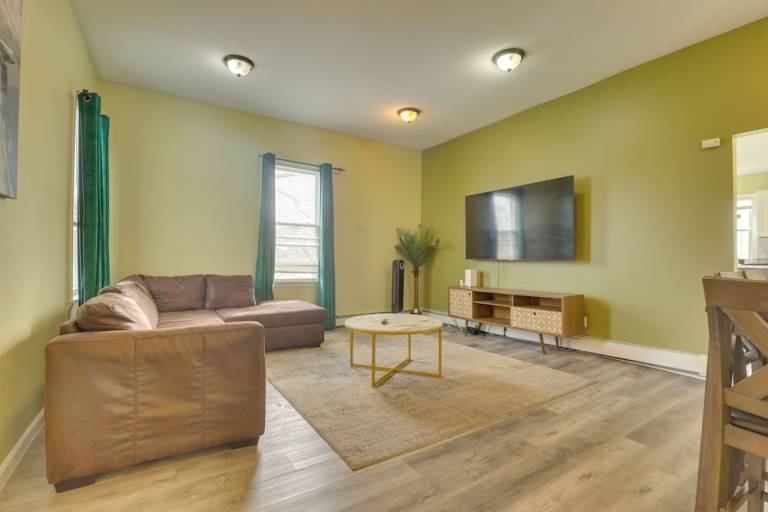 Apartment South Side