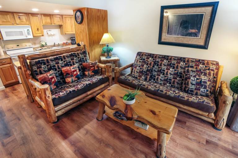 Family-friendly beautiful condo with patio | Pets allowed — photo 4