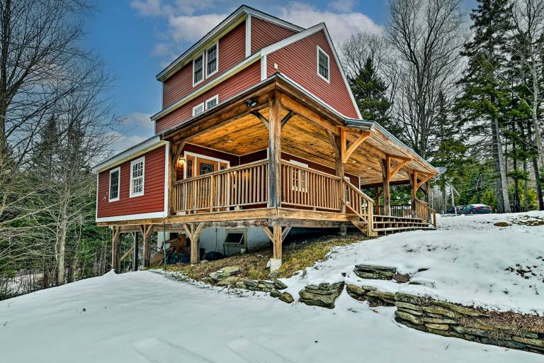 West Dover Home w/ Deck  2 Mi to Mount Snow! — photo 3