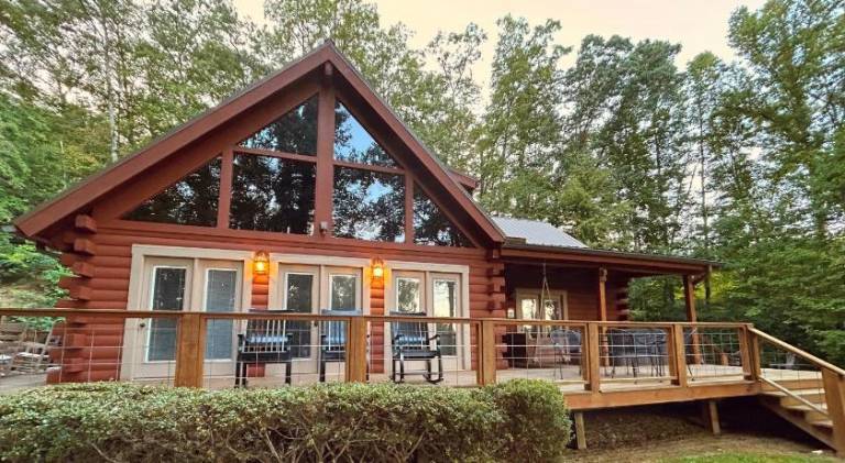 House with hot tub in Bryson City, NC