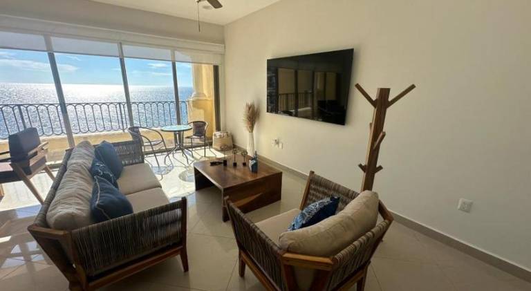 Beautiful apartment with pool & hot tub | Close to the beach | Pet-friendly — photo 2