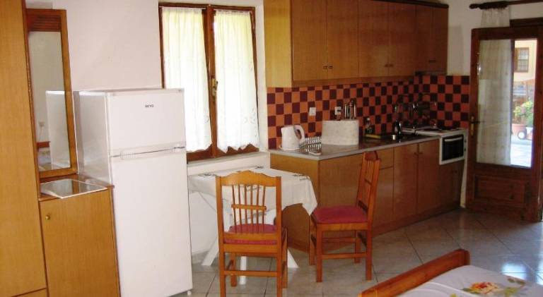 Apartment with patio & yard | Suitable for remote work — photo 2