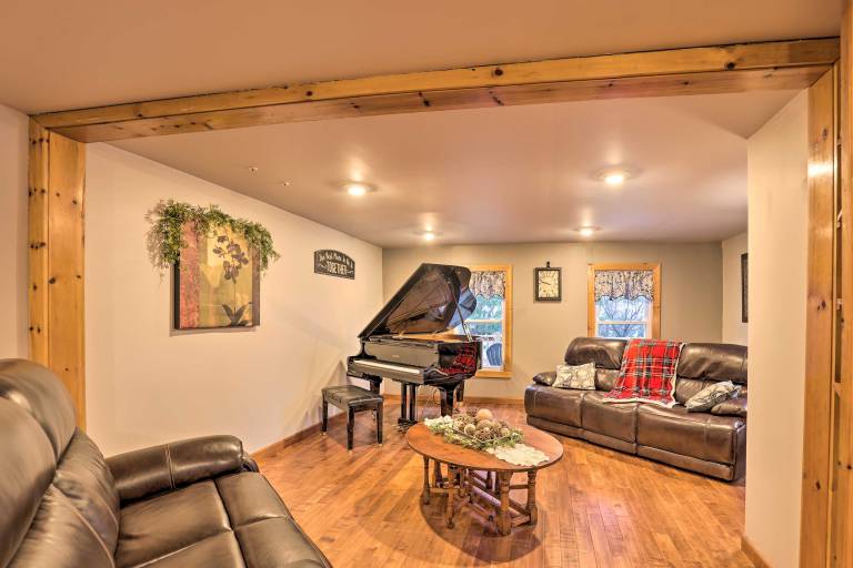 Deck & Hot Tub: Pet-Friendly Seneca Lake Home! — photo 4