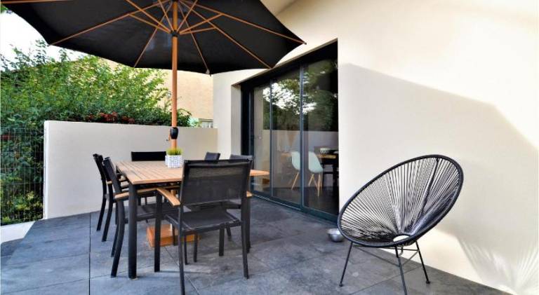 Vacation home with pool — photo 5