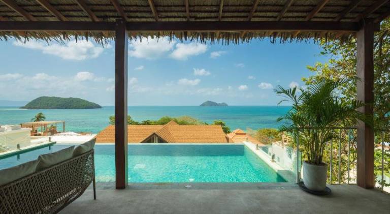 Villa Vista, 5BR Beach Front SeaView Haven, Steps to Sand — photo 4