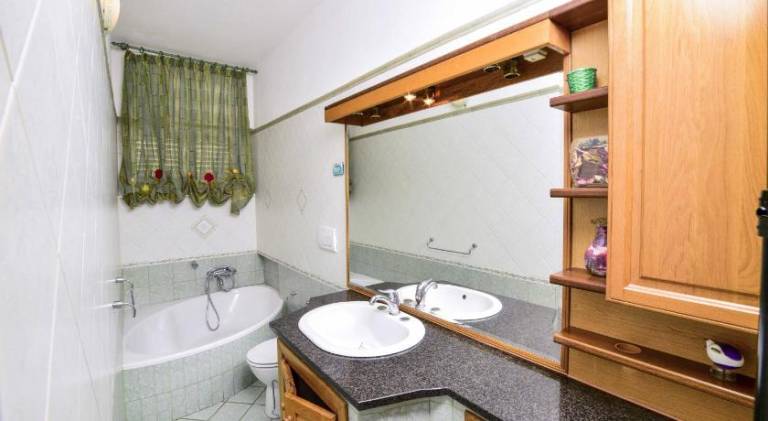Apartment with 3 rooms for 5 persons — photo 2