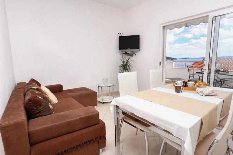 Rental apartment with barbecue & terrace | Sea view | Beach nearby | Pet-friendly — photo 2