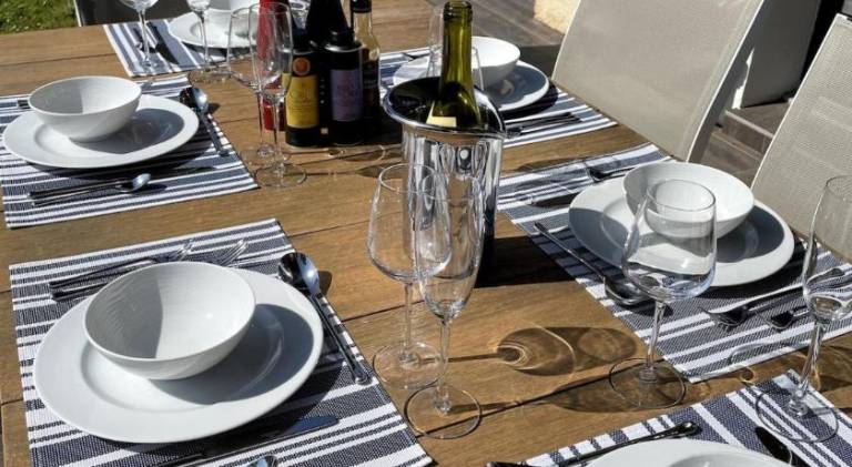 Villa-Monti Luxury Villa with Private Pool, Fully Air Conditioned Bedrooms, 5 Star Superhosts! — photo 4