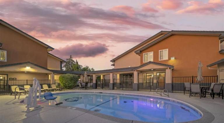 Best Western Antelope Inn & Suites in Red Bluff, CA