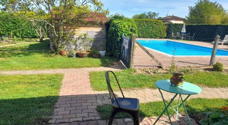 La maison du Bonheur, borne de recharge VE — photo 5