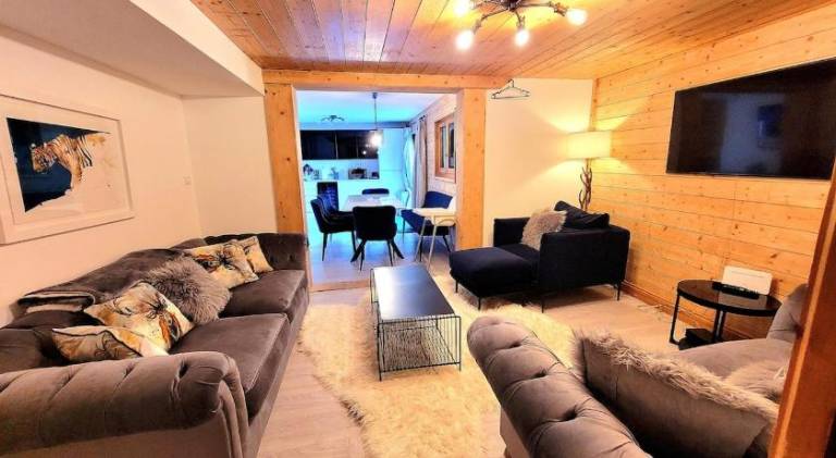 Holiday apartment with pool — photo 2