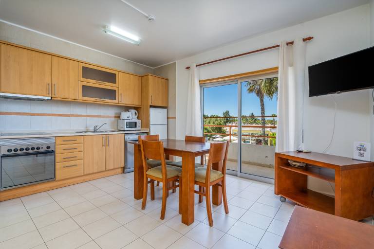 Family-friendly apartment with pool, garden & fast internet | Garden view | Dogs allowed — photo 4