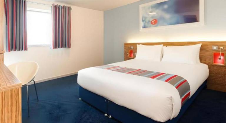 Travelodge Birmingham Fort Dunlop — photo 2