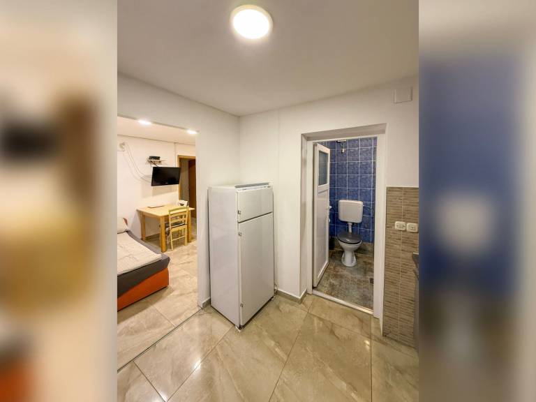 Apartment with grill & patio | Mountain view — photo 3