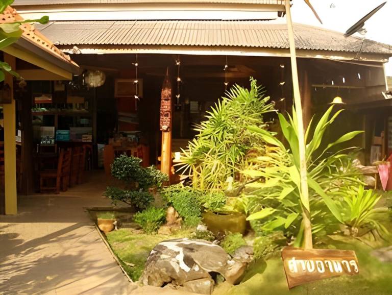 Seaza Hotel in Chumphon