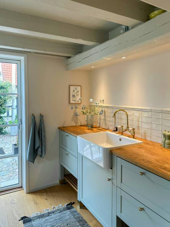 Child-friendly pleasant vacation home with grill, garden & terrace | Water view | Dogs allowed — photo 5