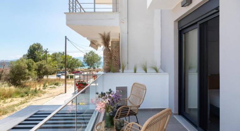 Beautiful holiday apartment with patio & yard | Close to the beach | Dogs allowed — photo 5