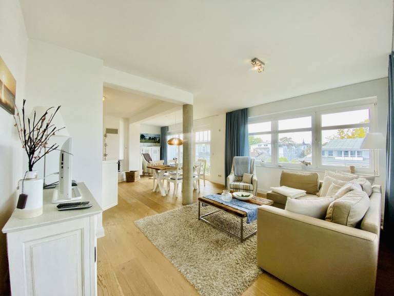 Herzlich willkommen in der Ferienwohnung Binzer Seeblick im  Haus Jahreszeiten! — photo 2
