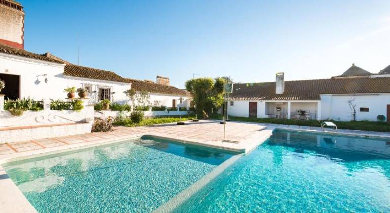 Farm with garden, patio & pool | Pets allowed in Évora